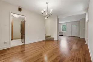 5462 Pocusset St, Pittsburgh, PA 15217 - Photo 13