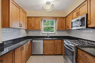 5462 Pocusset St, Pittsburgh, PA 15217 - Photo 19