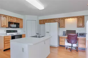 419 Commodore Dr, North Fayette, PA 15057 - Photo 9