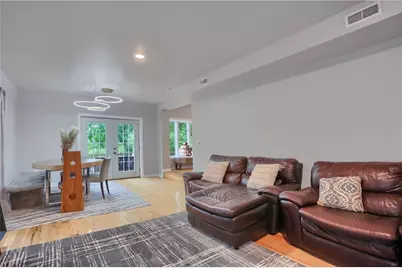 190 Orchard Ln, Economy, PA 15042 - Photo 9