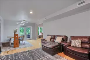 190 Orchard Ln, Economy, PA 15042 - Photo 9