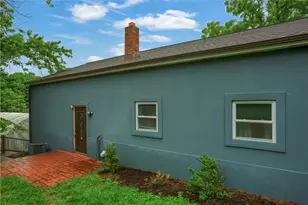 190 Orchard Ln, Economy, PA 15042 - Photo 3
