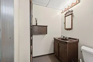 307 Bayberry Dr, Ross Twp, PA 15237 - Photo 15