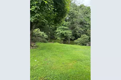 307 Bayberry Dr, Ross Twp, PA 15237 - Photo 3