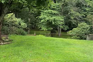 307 Bayberry Dr, Ross Twp, PA 15237 - Photo 3