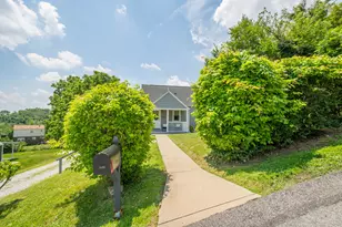 3122 Southern Dr, South Park, PA 15129 - Photo 3
