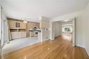 1772 Foxcroft Ln, Pittsburgh, PA 15101 - Photo 11