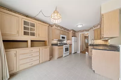 1772 Foxcroft Lane #105, Pittsburgh, PA 15101 - Photo 13