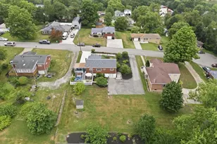 110 Crest Dr, Center Township, PA 15061 - Photo 23