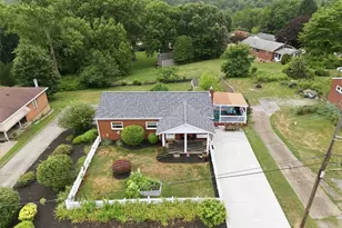 110 Crest Dr, Center Township, PA 15061 - Photo 27