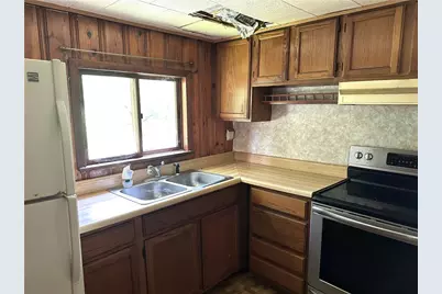 2883 Portersville Rd, Perry Township, PA 16117 - Photo 9