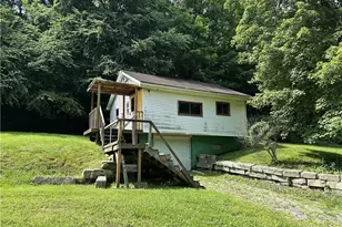 2883 Portersville Rd, Perry Township, PA 16117 - Photo 1