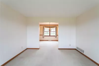128 Moffett Run Rd, Center Township, PA 15001 - Photo 5