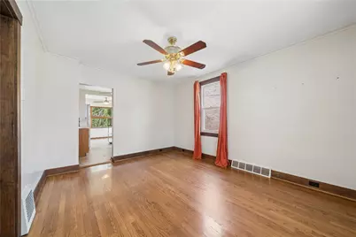 361 Avenue F, Pittsburgh, PA 15221 - Photo 9