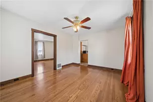 361 Avenue F, Pittsburgh, PA 15221 - Photo 9