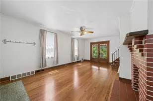 361 Avenue F, Pittsburgh, PA 15221 - Photo 5