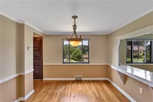 511 Rolling Green Dr, Bethel Park, PA 15102 - Photo 11