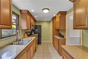 511 Rolling Green Dr, Bethel Park, PA 15102 - Photo 13