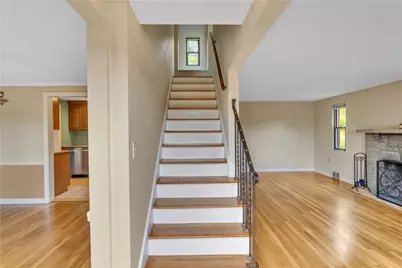 511 Rolling Green Dr, Bethel Park, PA 15102 - Photo 19