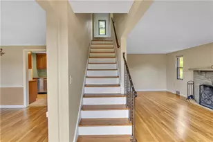 511 Rolling Green Dr, Bethel Park, PA 15102 - Photo 19