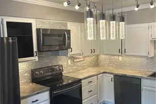 950 Academy, Hempfield Township, PA 15601 - Photo 3