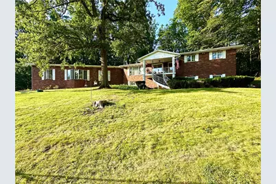 909 E Fairfield Ave, Neshannock Township, PA 16105 - Photo 3