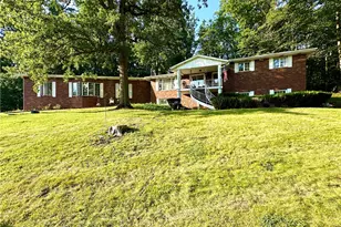 909 E Fairfield Ave, Neshannock Township, PA 16105 - Photo 3