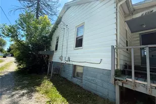 2 Elm St, Masontown, PA 15461 - Photo 3