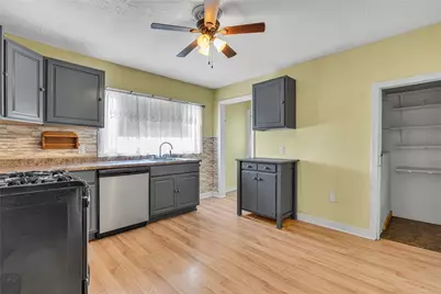 1830 W Railroad St, Heidelberg, PA 15106 - Photo 5