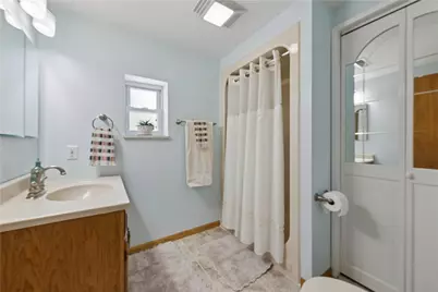 945 Roland Rd, Wilkins Township, PA 15221 - Photo 21