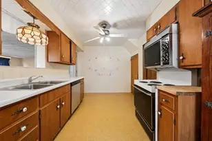 423 Huntingdon Rd, South Huntington, PA 15698 - Photo 7