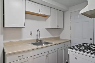 8108 Westmoreland Ave, Pittsburgh, PA 15218 - Photo 13