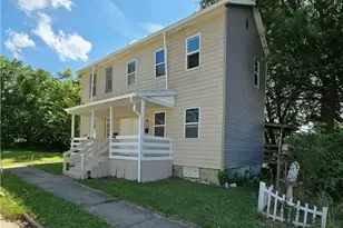 408 Pine St, New Castle, PA 16101 - Photo 3