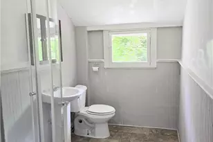 408 Pine St, New Castle, PA 16101 - Photo 17