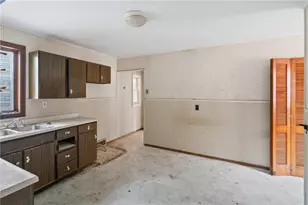 525 Larimer Ave, Turtle Creek, PA 15145 - Photo 19