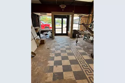 237 Longfellow St, Vandergrift, PA 15690 - Photo 1