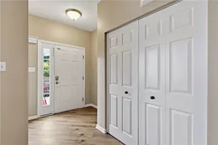 117 Linden Ct, Seven Fields Boro, PA 16046 - Photo 5
