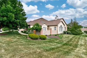 117 Linden Ct, Seven Fields Boro, PA 16046 - Photo 1
