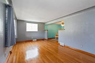 113 5th Ave, West Mifflin, PA 15122 - Photo 5