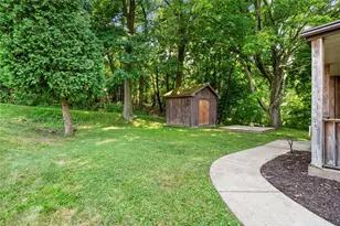 113 5th Ave, West Mifflin, PA 15122 - Photo 31