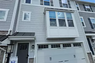 120 Crown St, McKees Rocks, PA 15136 - Photo 1