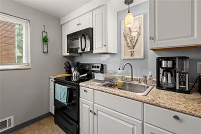 3139 Glendale Ave, Pittsburgh, PA 15227 - Photo 7