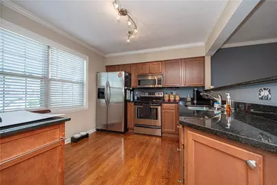 602 Berrington Ct, Bethel Park, PA 15102 - Photo 5