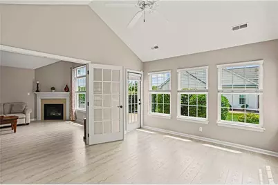 1102 Wealdstone Rd, Cranberry Township, PA 16066 - Photo 5