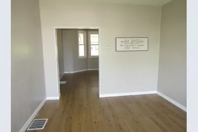 327 Quincy Ave, Pittsburgh, PA 15210 - Photo 11