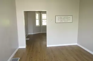 327 Quincy Ave, Pittsburgh, PA 15210 - Photo 11