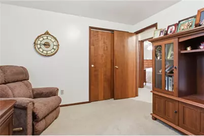 1031 Sharon Dr, Rostraver, PA 15012 - Photo 23