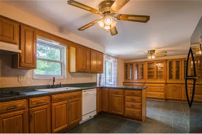138 Matterhorn Rd, Monroeville, PA 15146 - Photo 3