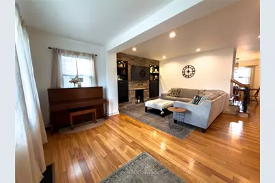 211 N 18th Ave, New Brighton, PA 15066 - Photo 17