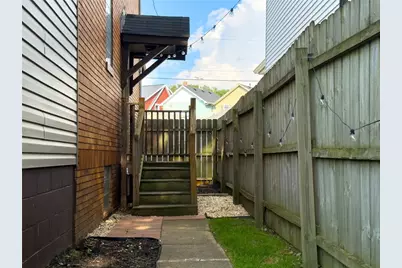 211 N 18th Ave, New Brighton, PA 15066 - Photo 5